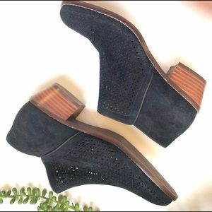 Vionic Daytona booties